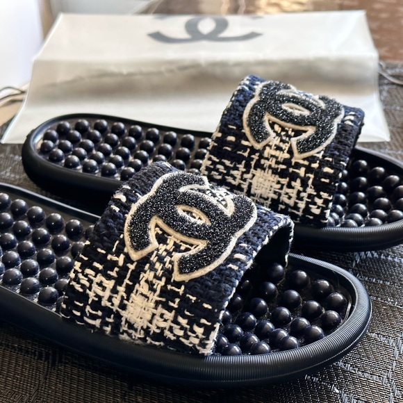 Chanel Tweed slides with rubber massage soles in size 40 Authentic - Picture 7 of 15